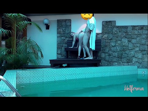 ❤️ Giimbitar sa amo ang katabang sa pool, apan dili makasukol sa init super sex sa ceb.wassell.ru